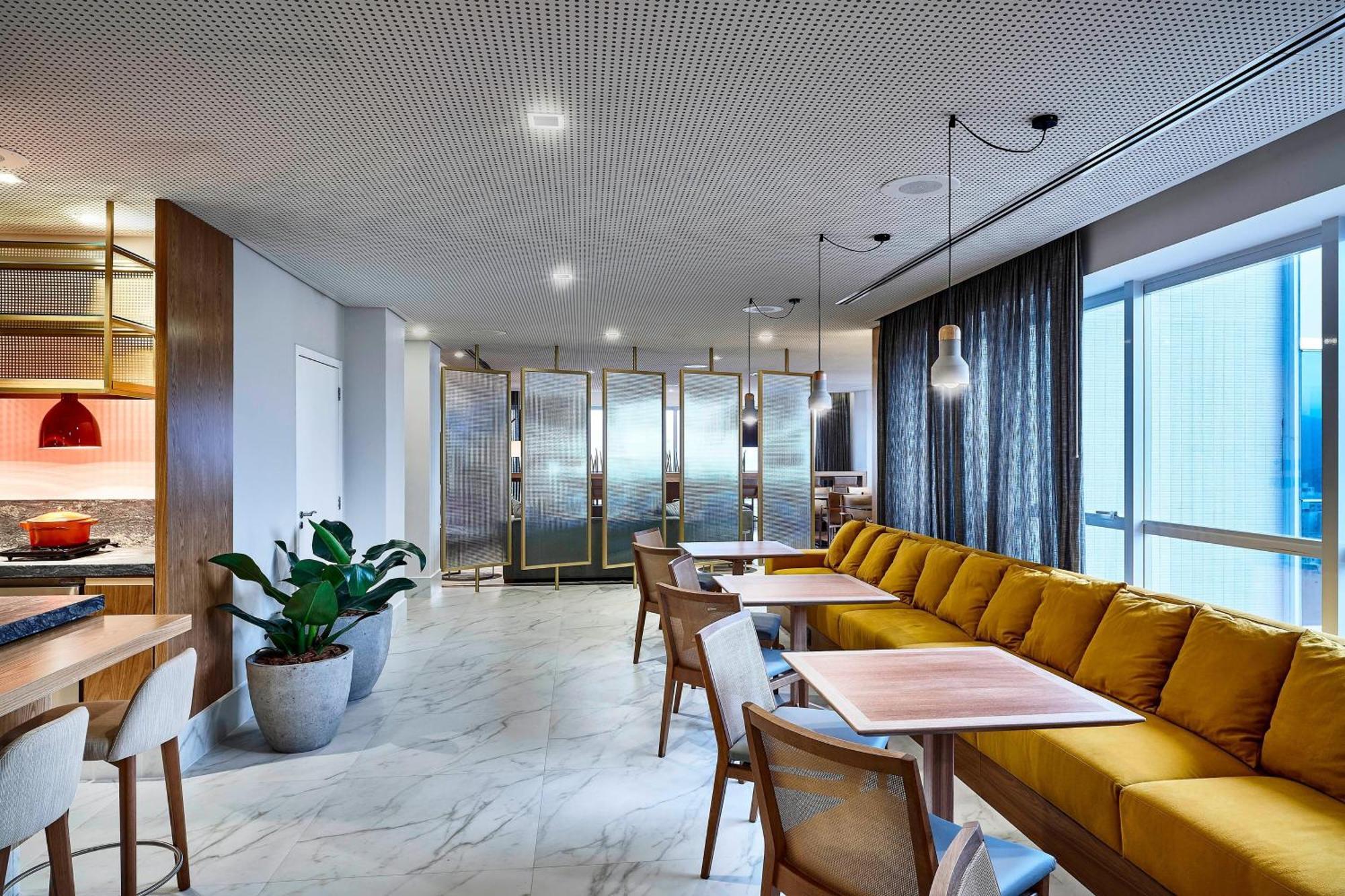 Sheraton Santos Hotel Екстер'єр фото The lounge at the airport