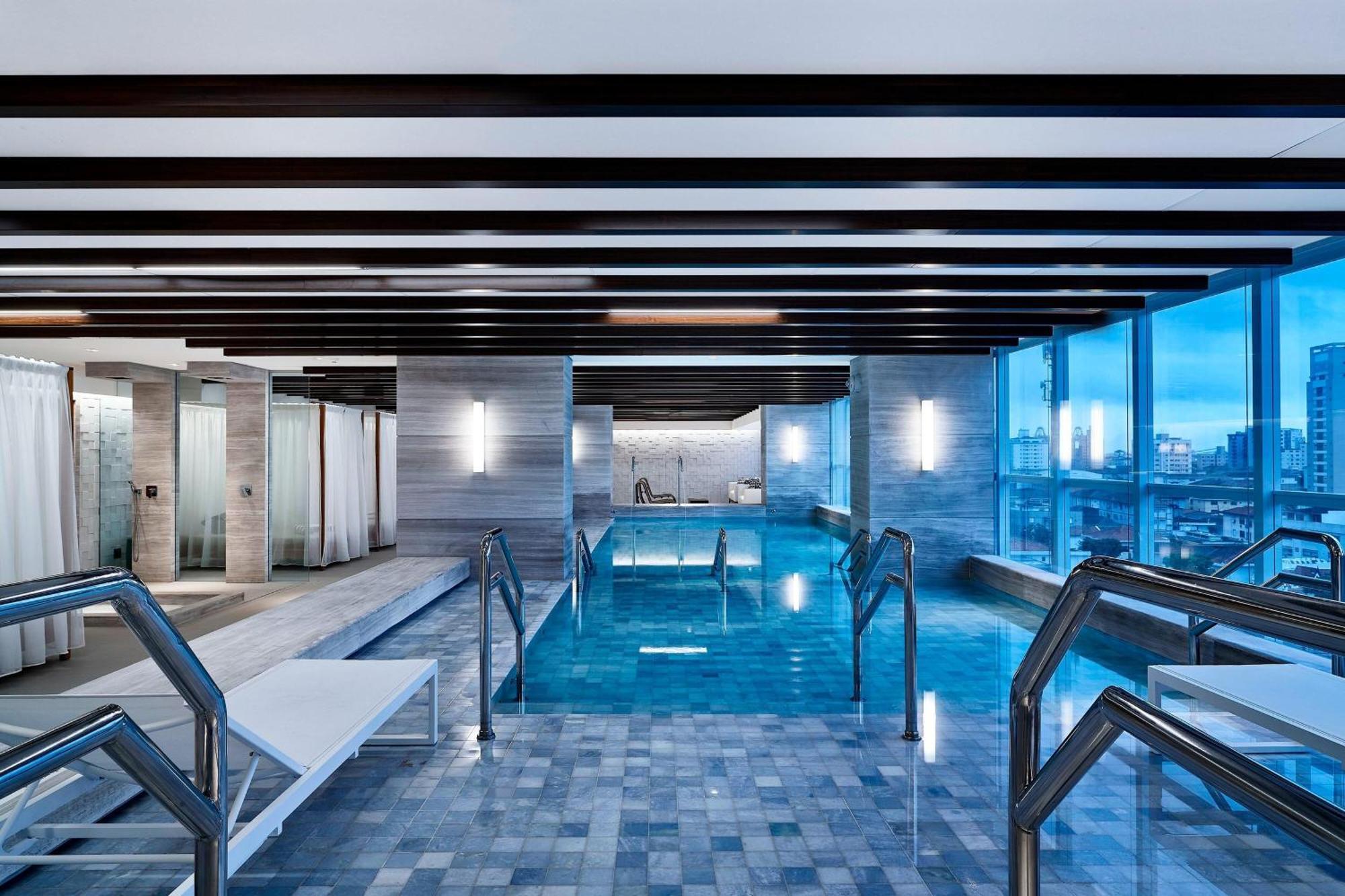 Sheraton Santos Hotel Екстер'єр фото The pool at the Ritz-Carlton, Osaka